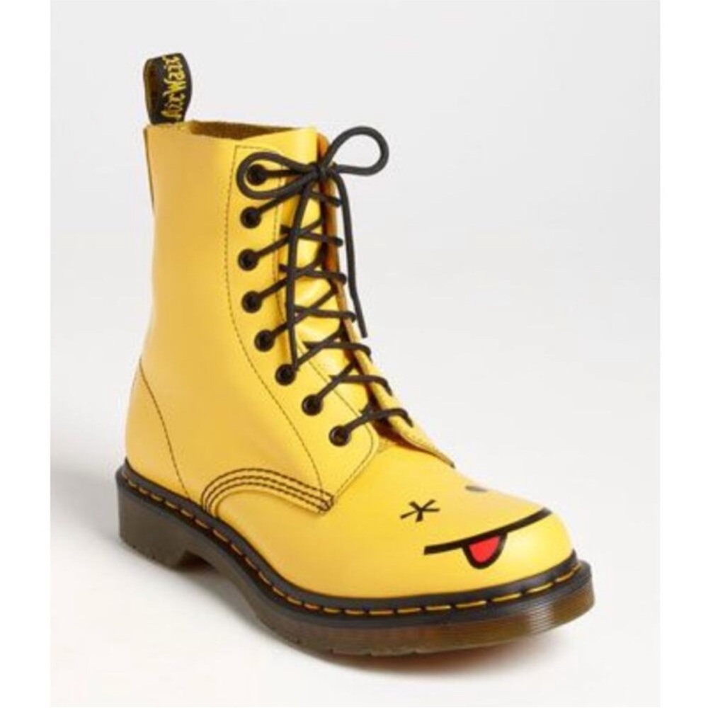 Dr. Doc Martens Women's Hincky Yellow Smiley Face Eye Platform Boot 1460 shoes 6 - Picture 2 of 11